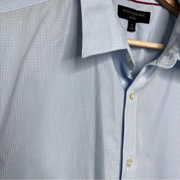 Banana Republic Factory Mens Size XL Light Blue Untucked No Iron Button Down - Picture 3 of 8